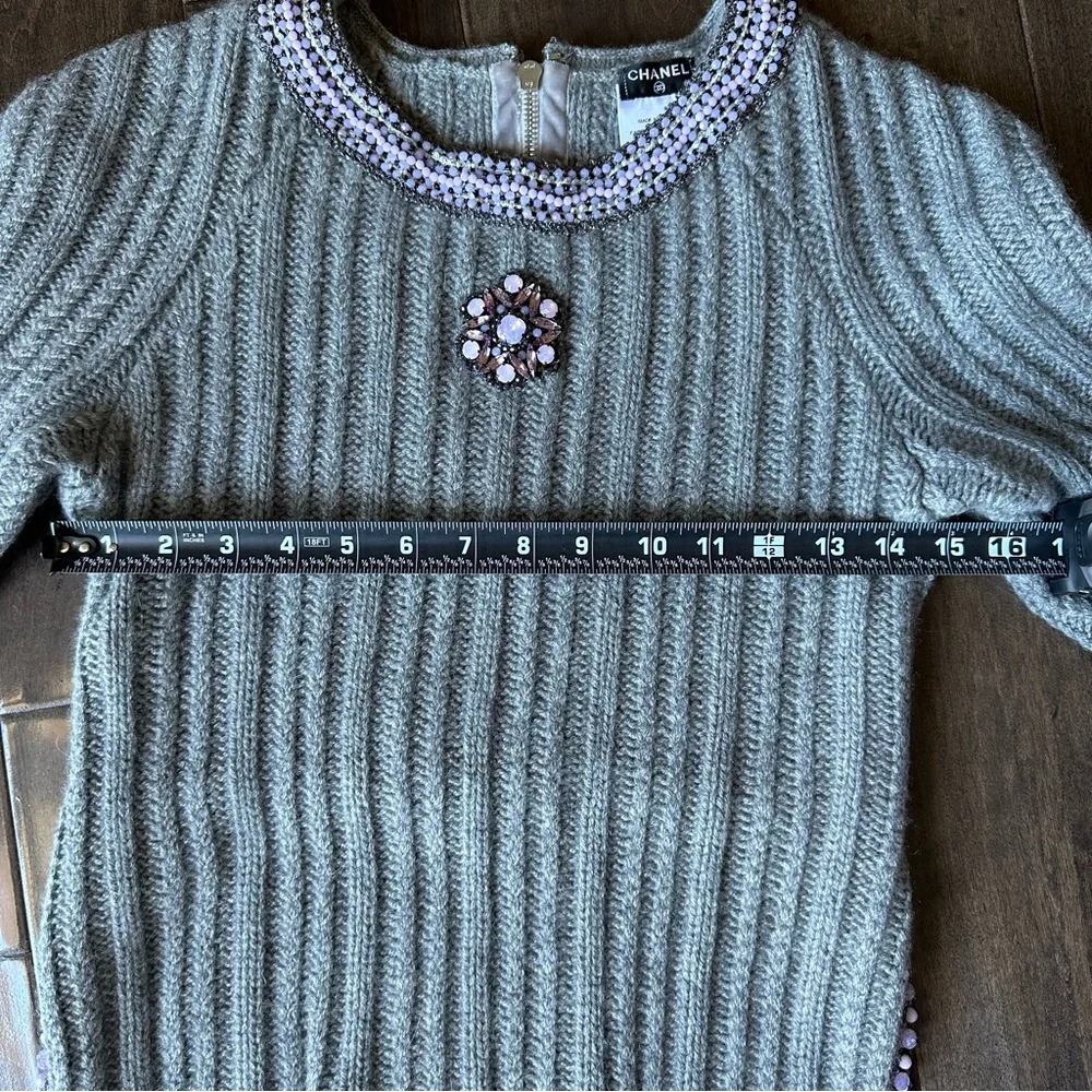 CHANEL Beaded Camellia Cashmere Apron Sweater🌸